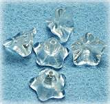 Blomma ( Änglekjol ) Glaspärla 9 x 12 mm Klar 10 st